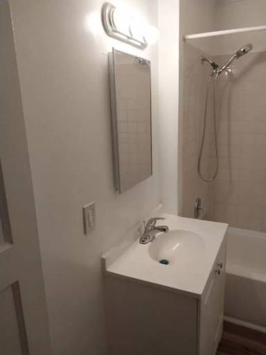 Main picture of 1565 Safford St