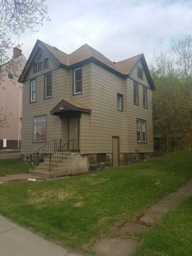 Main picture of 613 1st St Apartments