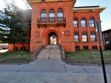 Main picture of 456 Lombard St