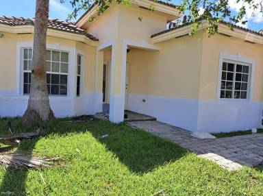 Main picture of 8992 SW 208th Ter