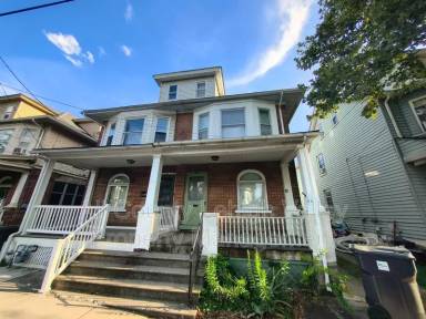 Main picture of 226 E Ettwein St