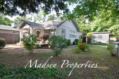 Main picture of 1210 Ivy St