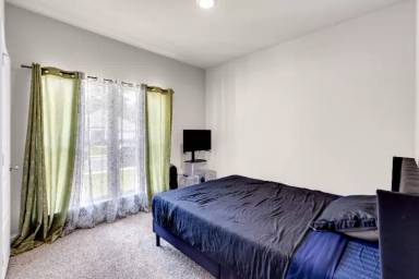 Main picture of 5371 Leeds Ln