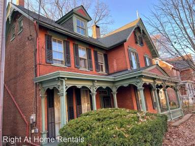 Main picture of 718 Cattell St