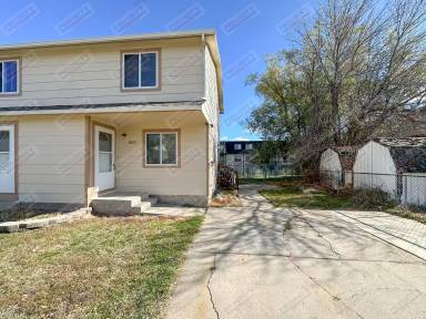 Main picture of 802 Greenway Dr