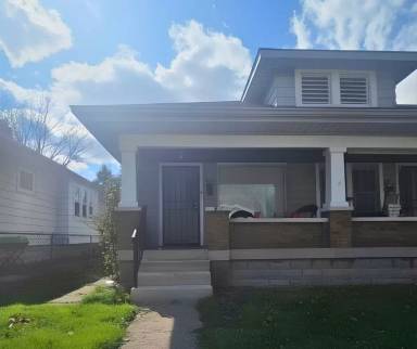 Main picture of 802 N Bradley Ave