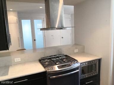 Main picture of 1489 E 8th St