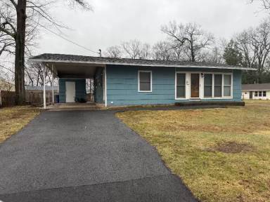 Main picture of 17 Frederick Ln