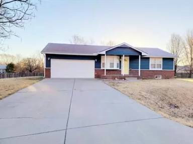Main picture of 636 S Highland Dr