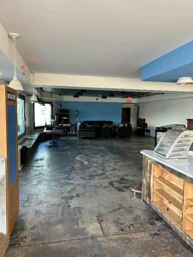 Main picture of 1002 Main St