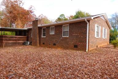 Main picture of 300 Colony Rd