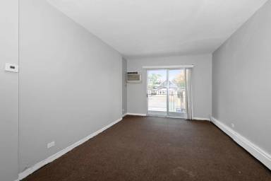 Main picture of 8754 S Ashland Ave
