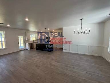 Main picture of 5707 Belaire Cir