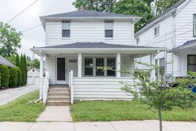 Main picture of 911 Woodlawn Ave