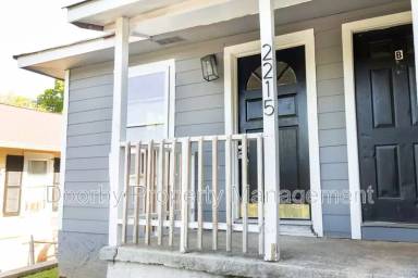 Main picture of 2215 Allin St