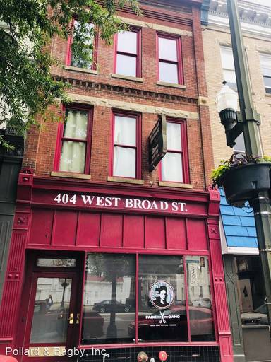 Main picture of 404 W Broad St