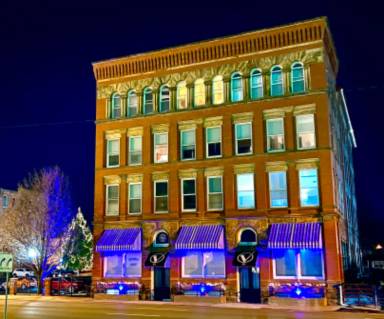 Main picture of 211 N Main St