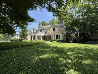 Main picture of 317 E Westfield Blvd