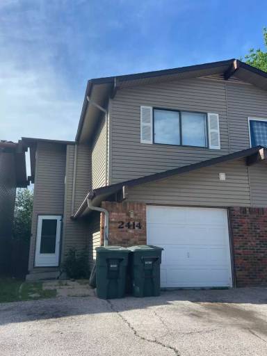 Main picture of 2414 Nogales Way