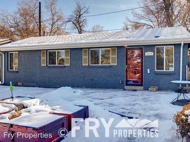 Main picture of 3713 Wolff St