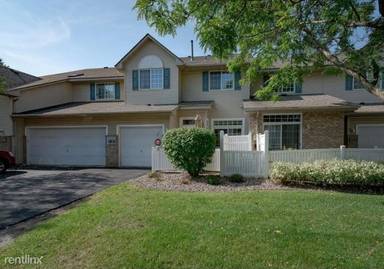 Main picture of 15600 Gateway Path
