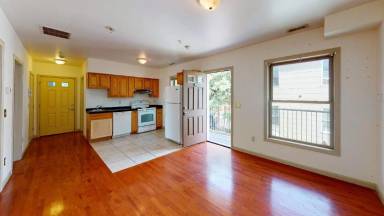 Main picture of 19 Merrifield St