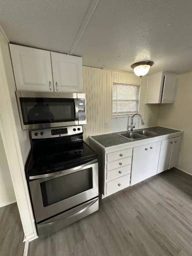 Main picture of 1579 Duchamp Rd
