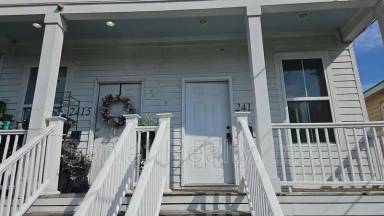 Main picture of 2413 S Johnson St