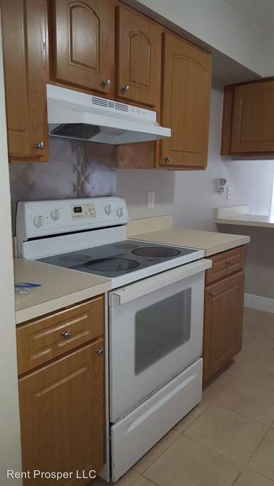 Main picture of 4403 S Semoran Blvd