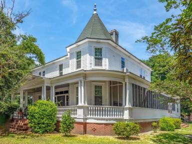 Main picture of 116 Highland Ave