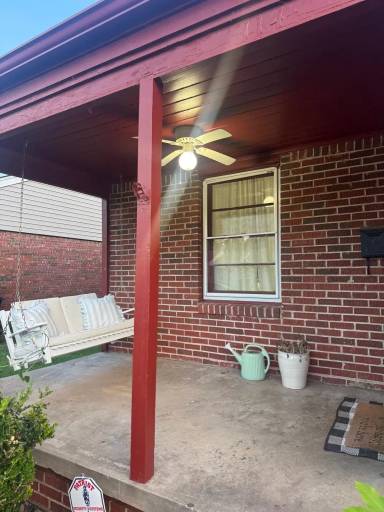 Main picture of 114 E 35th St