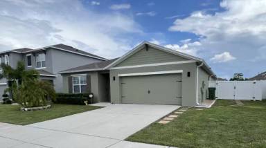 Main picture of 3037 Country Club Cir