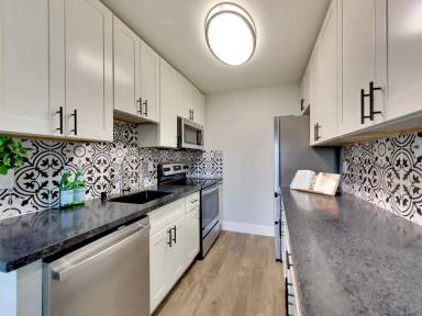 Main picture of 3142 Fruitvale Ave