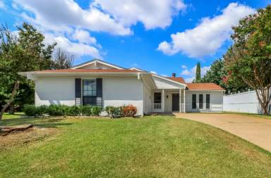 Main picture of 2601 Knoll Trl