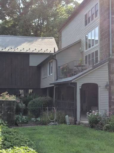 Main picture of 3088 Street Rd