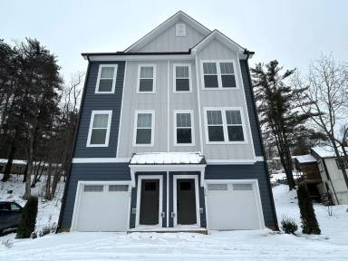 Main picture of 578 E King St