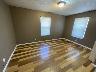 Main picture of 601 W 30th St