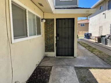 Main picture of 7328 Franklin Blvd
