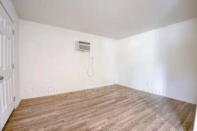 Main picture of 15216 Bellaire Ave