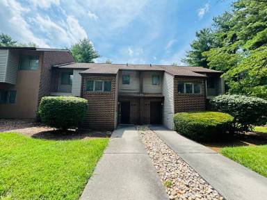 Main picture of 327 Shenandoah Cir