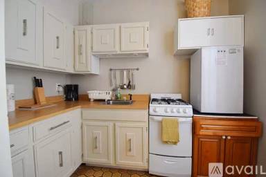 Main picture of 435 Hanover St