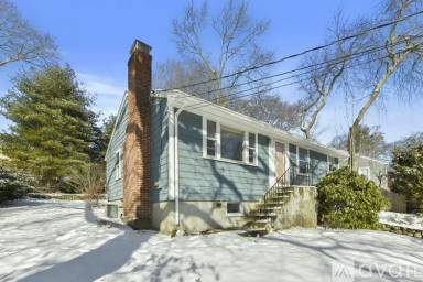 Main picture of 105 Hamilton Rd