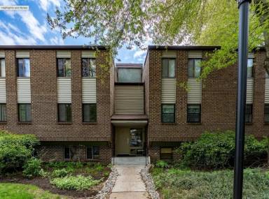 Main picture of 5 Suntop Ct