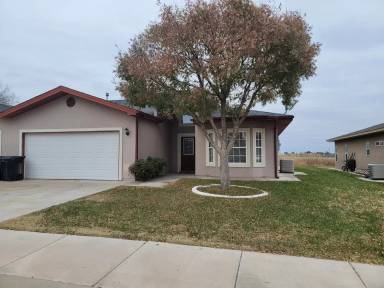 Main picture of 1 Fairway Ct
