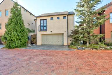 Main picture of 3101 NW 63rd St