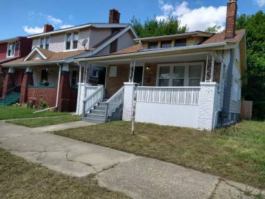 Main picture of 2420 Monterey St