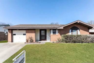Main picture of 2626 Princeton Dr