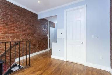 Main picture of 412 E 13th St