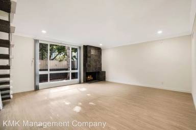 Main picture of 1558 1/2 S Bundy Dr