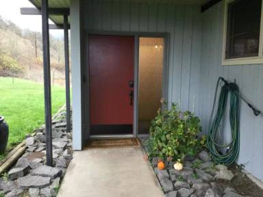 Main picture of 33132 Coleman Rd